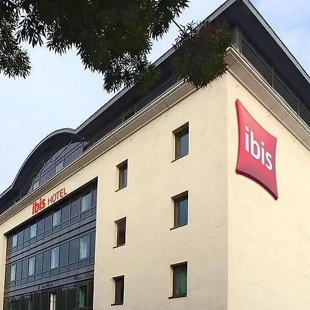 Hotel Ibis Centre Champ De Mars 3*