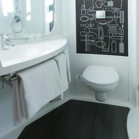 Ibis Centre Champ De Mars Готель Руан