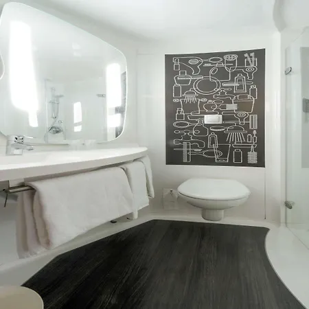 Ibis Centre Champ De Mars Rouen