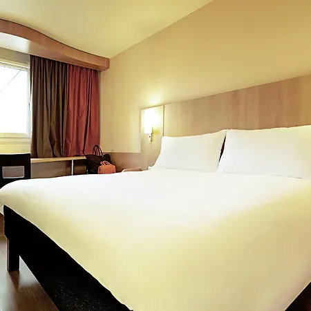 Ibis Centre Champ De Mars فندق روان