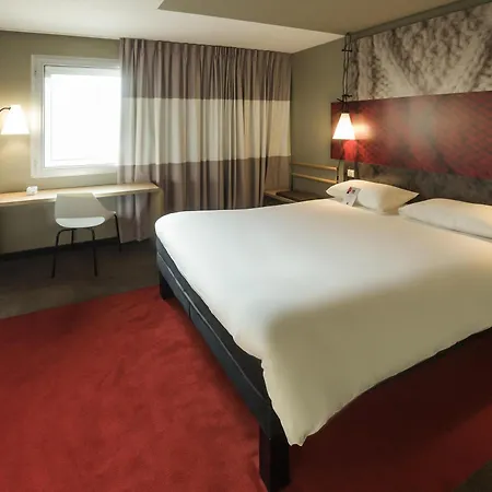 Ibis Centre Champ De Mars 3*