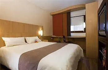 Ibis Centre Champ De Mars 3*