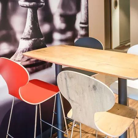 Ibis Centre Champ De Mars Hotel 3*