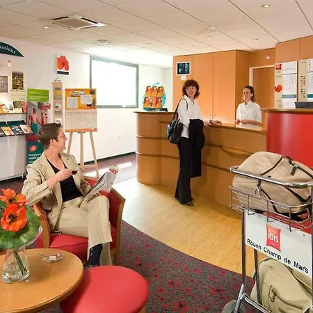 Hotel Ibis Centre Champ De Mars 3*