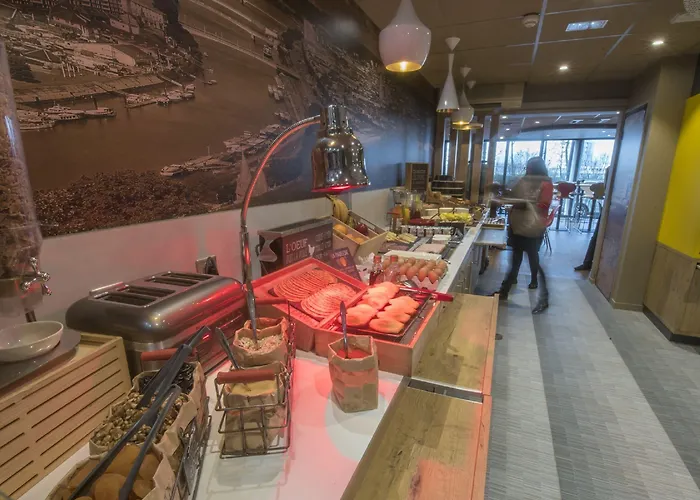 Hotell Ibis Centre Champ De Mars 3*