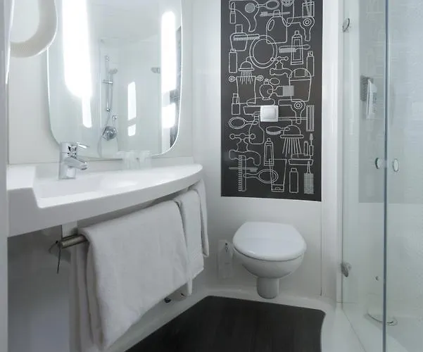 מלון Ibis Centre Champ De Mars